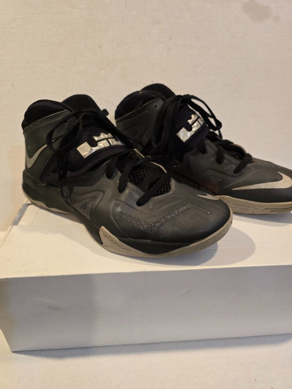 Nike Lebron Zoom Soldier VII Dark Gray Wolf Grey-Black Men's size 10.5 Original